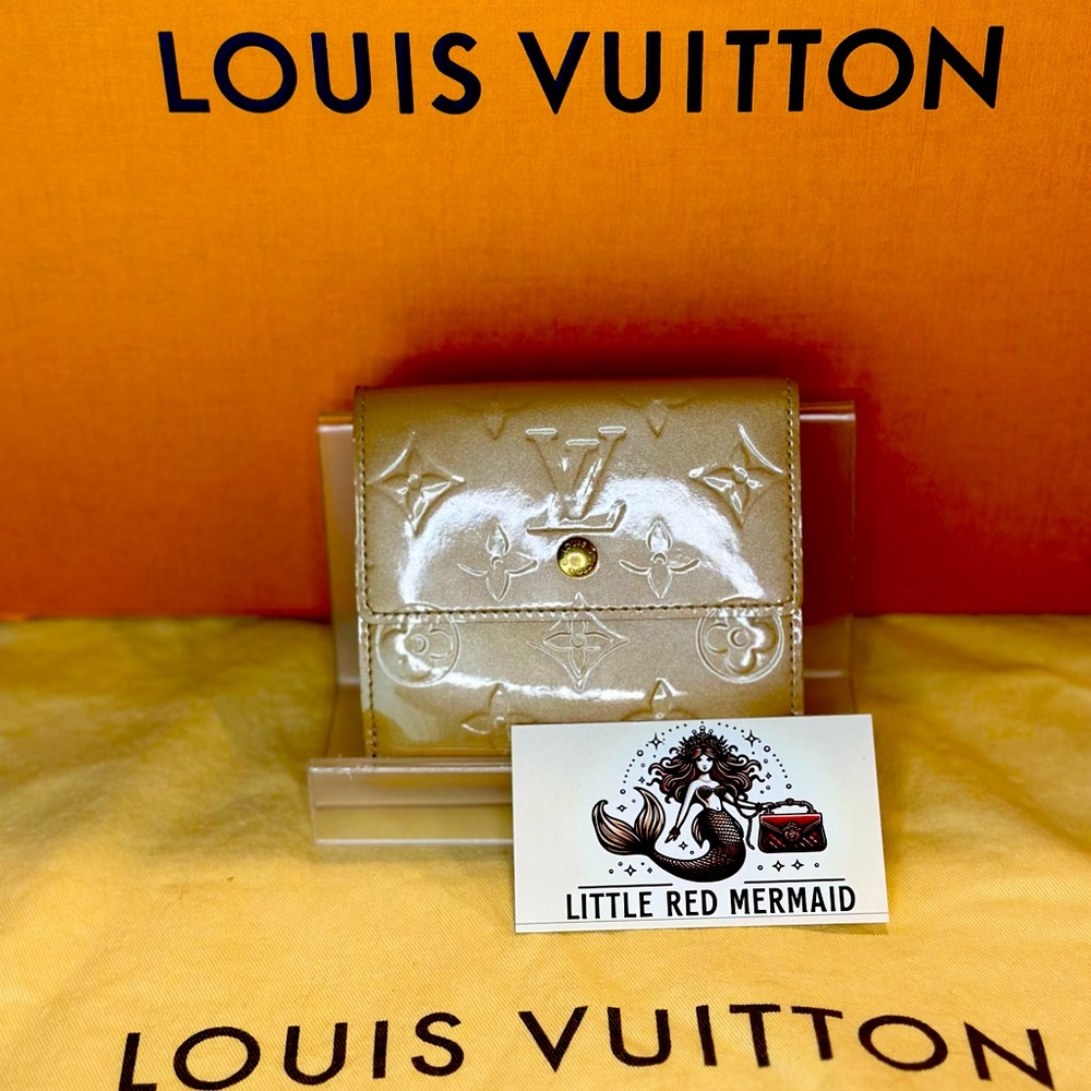 Louis Vuitton Yellow verni conpact wallet